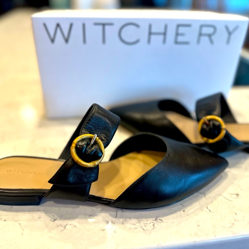 Witchery slip on shoes!